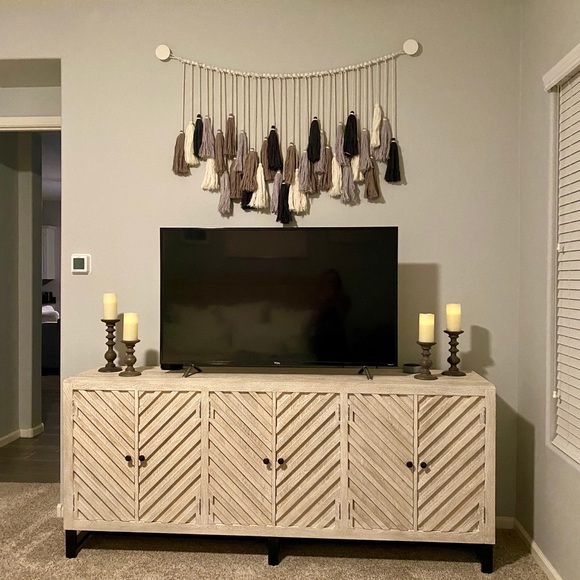 ✨HOST PICK ✨BNWT PB TEEN OVERSIZED TASSEL GARLAND - Picture 2 of 4